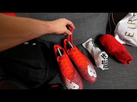 Das gehört in JEDE FUßBALLTASCHE! Fußballtasche für die Vorbereitung packen/Fußball Ausrüstung 2022